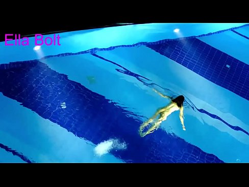❤️ Saya tidak boleh berhenti menonton, berambut perang muda ditangkap berenang bogel di kolam peranginan ELLA BOLT ❤❌ seks berkualiti pada kami ms.sex-porntube.ru ☑
